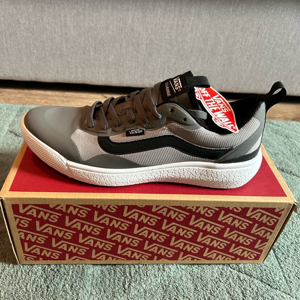 NWT vans ultra range exo sz 9.5